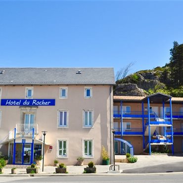 vue Hôtel du Rocher, Le Caylar, Hérault, proche Aveyron et A 75