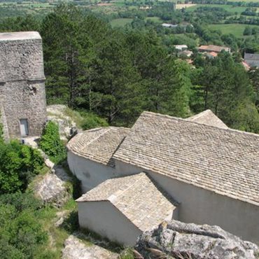 Hôtel du Rocher, Le Caylar, Hérault, proche Aveyron et A75, chemin du Roc Castel